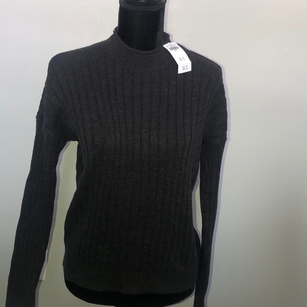 NWT A & F SWEATER!